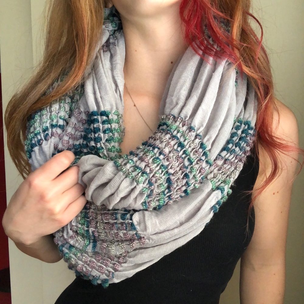 NWT Grey Infinity Scarf w/ Multicolor Knit Detail
